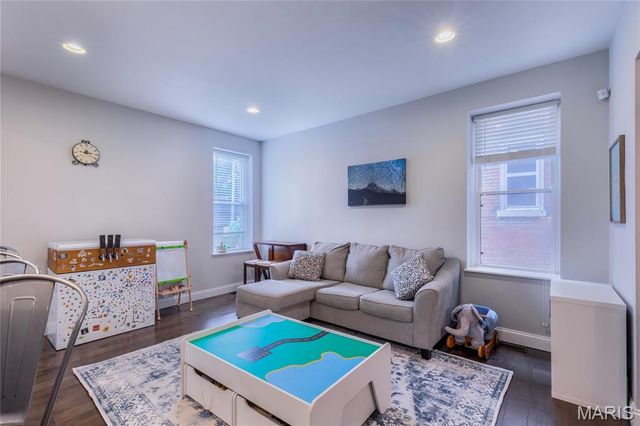 3865 Connecticut Street, St Louis, MO 63116