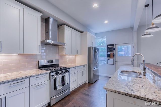 3865 Connecticut Street, St Louis, MO 63116