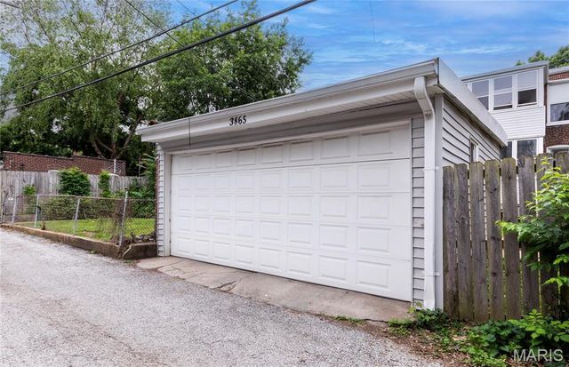 3865 Connecticut Street, St Louis, MO 63116