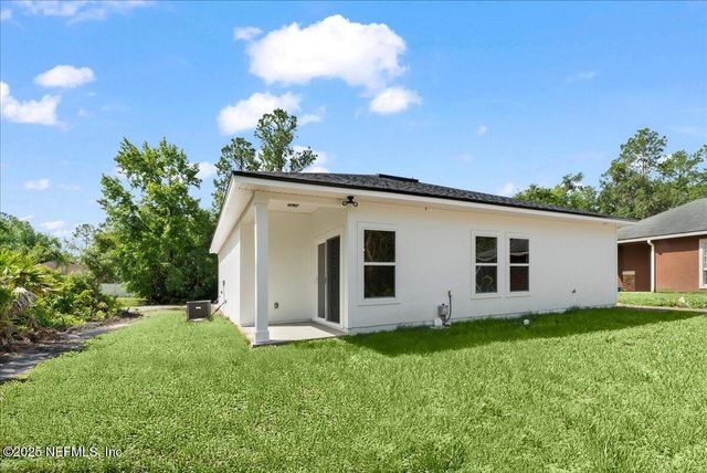 108 BARCELONA Street, East Palatka, FL 32131