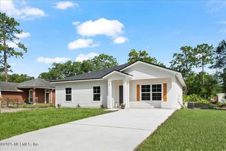 108 BARCELONA Street, East Palatka, FL 32131