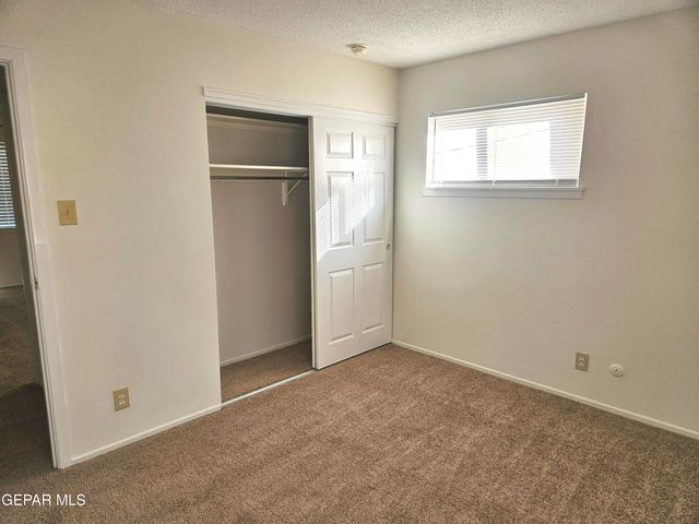 517 DE SOTO Avenue, El Paso, TX 79912