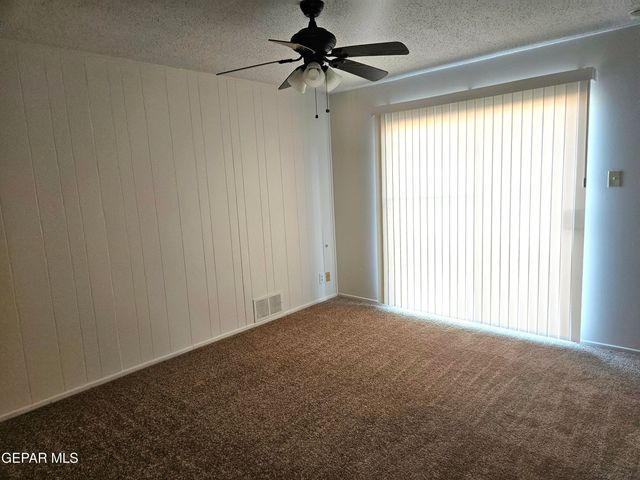 517 DE SOTO Avenue, El Paso, TX 79912