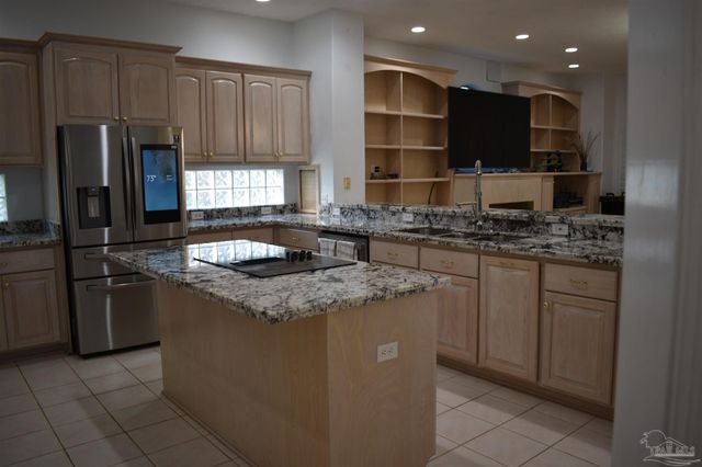 5542 Oakmont Dr, Pace, FL 32571