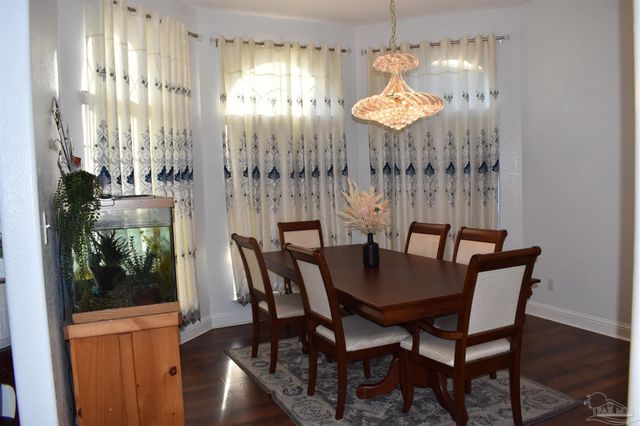 5542 Oakmont Dr, Pace, FL 32571