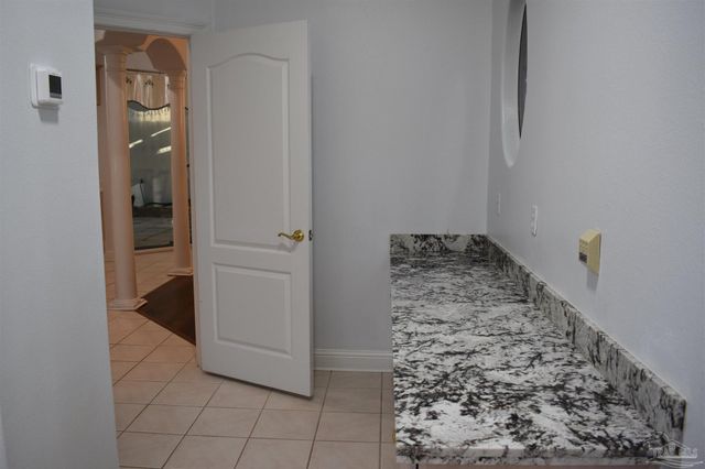 5542 Oakmont Dr, Pace, FL 32571