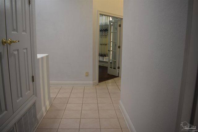 5542 Oakmont Dr, Pace, FL 32571