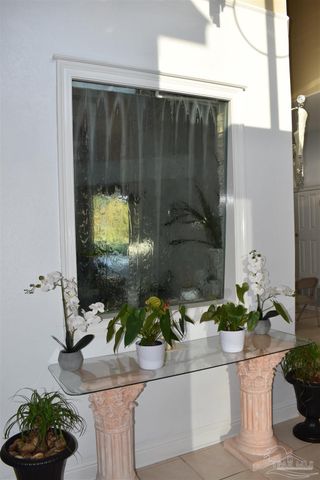 5542 Oakmont Dr, Pace, FL 32571