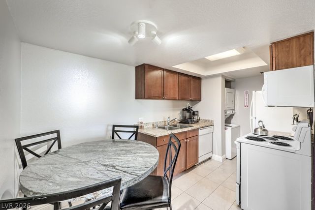4200 South Valley View Boulevard 2081, Las Vegas, NV 89103