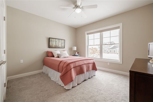 15 Lexton Way, Pittsford, NY 14534