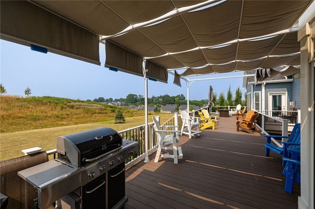 15 Lexton Way, Pittsford, NY 14534