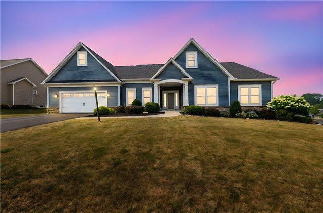 15 Lexton Way, Pittsford, NY 14534