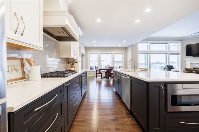 15 Lexton Way, Pittsford, NY 14534