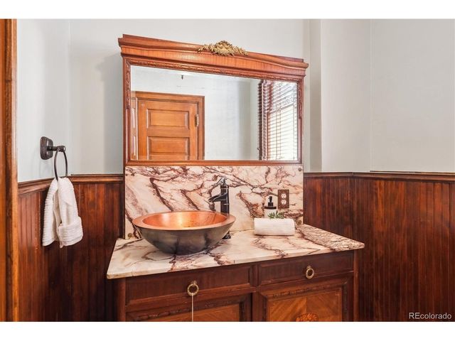 1022 N Pearl St 101, Denver, CO 80203