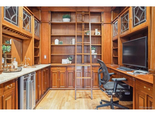 1022 N Pearl St 101, Denver, CO 80203