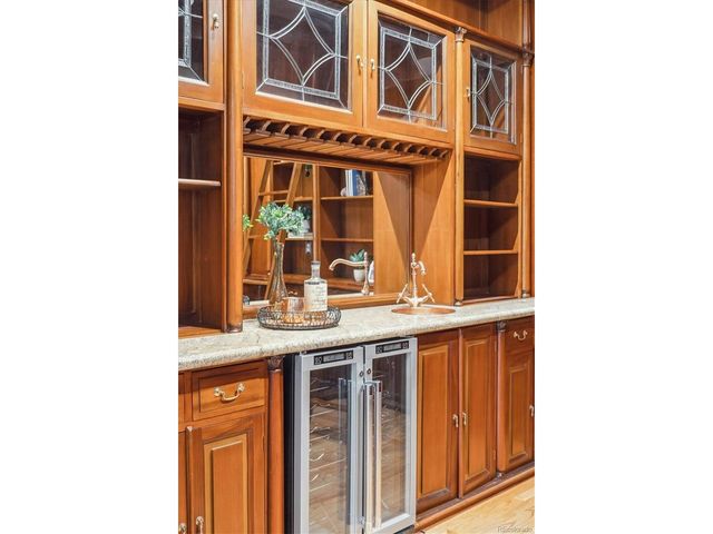 1022 N Pearl St 101, Denver, CO 80203
