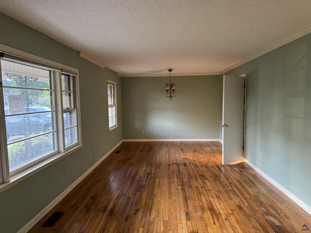 308 Forest Hill Drive, Warner Robins, GA 31088