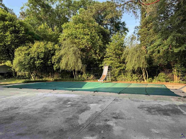 308 Forest Hill Drive, Warner Robins, GA 31088