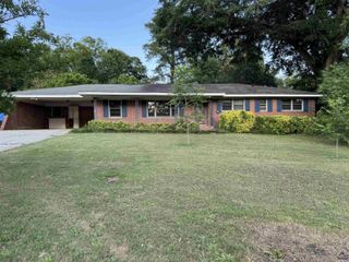 308 Forest Hill Drive, Warner Robins, GA 31088