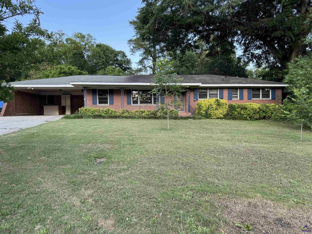 308 Forest Hill Drive, Warner Robins, GA 31088