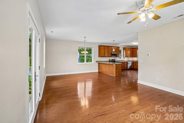 25 Houston Street, Asheville, NC 28801