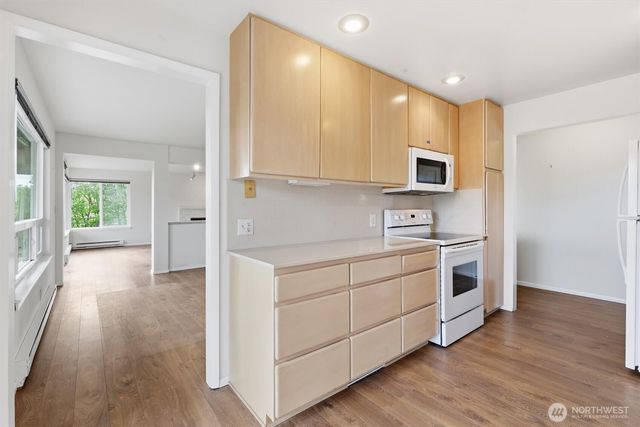 1318 W Barrett Street, Seattle, WA 98119