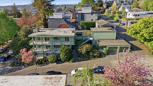 1318 W Barrett Street, Seattle, WA 98119