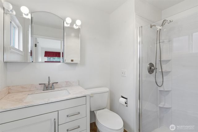 1318 W Barrett Street, Seattle, WA 98119