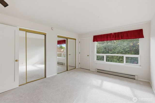 1318 W Barrett Street, Seattle, WA 98119