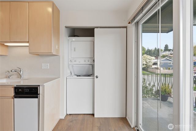 1318 W Barrett Street, Seattle, WA 98119