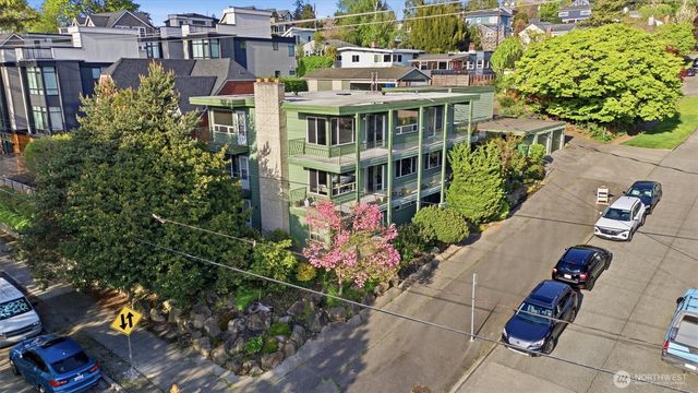 1318 W Barrett Street, Seattle, WA 98119