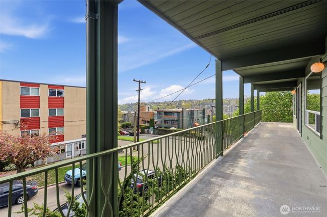 1318 W Barrett Street, Seattle, WA 98119