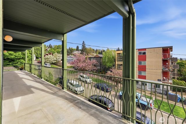 1318 W Barrett Street, Seattle, WA 98119