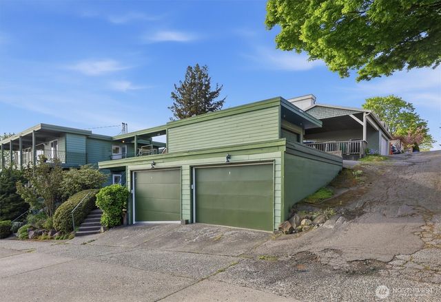 1318 W Barrett Street, Seattle, WA 98119
