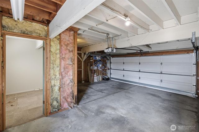1318 W Barrett Street, Seattle, WA 98119