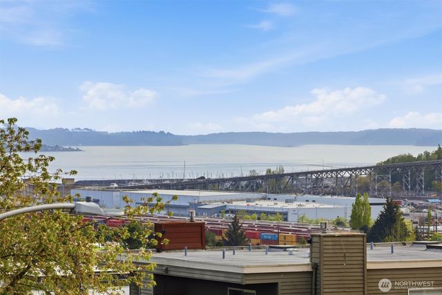 1318 W Barrett Street, Seattle, WA 98119