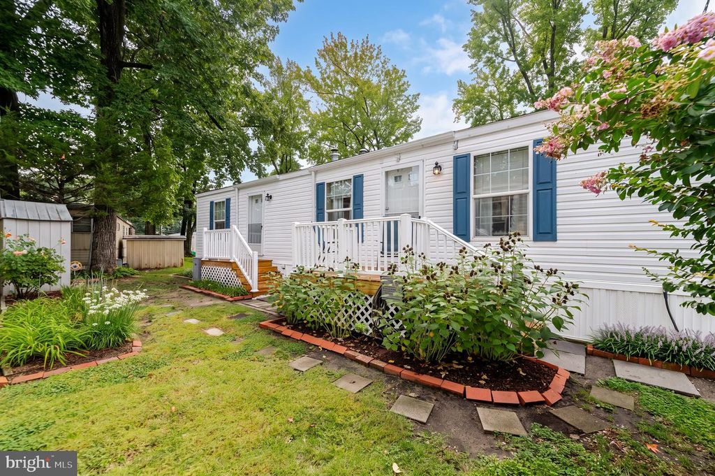 45 MANTUA GROVE RD #P-8, WEST DEPTFORD, NJ 08066 — exterior