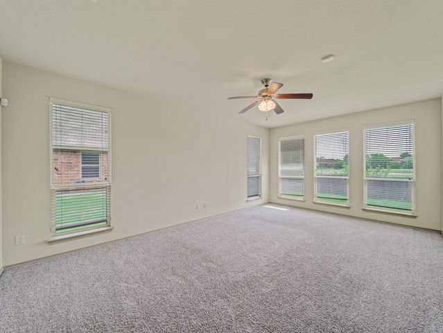 920 Macaw Way, Desoto, TX 75115