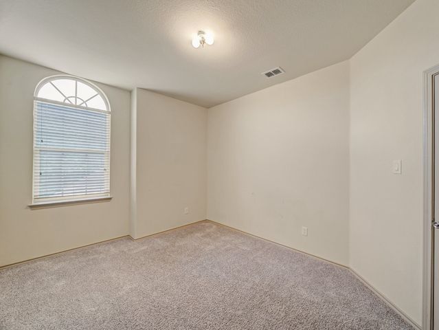 920 Macaw Way, Desoto, TX 75115