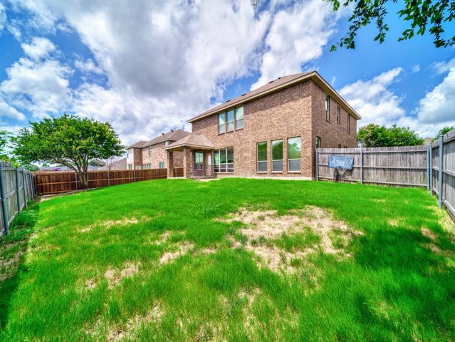 920 Macaw Way, Desoto, TX 75115