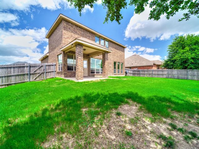 920 Macaw Way, Desoto, TX 75115