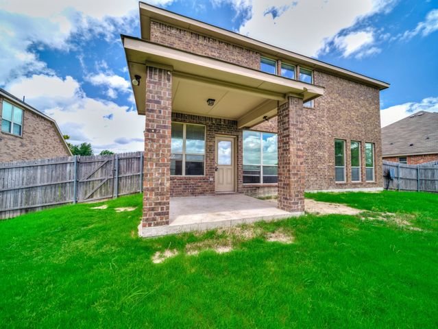 920 Macaw Way, Desoto, TX 75115