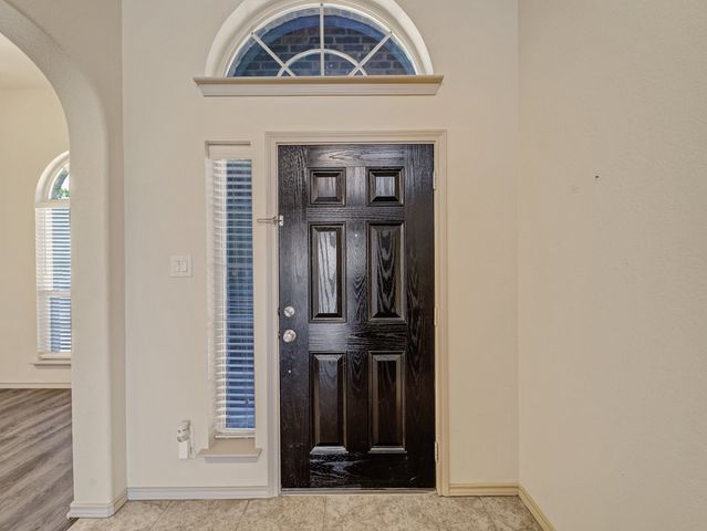920 Macaw Way, Desoto, TX 75115