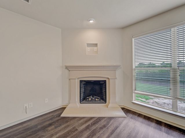 920 Macaw Way, Desoto, TX 75115