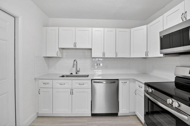 1708 NW 8th Avenue, Fort Lauderdale, FL 33311