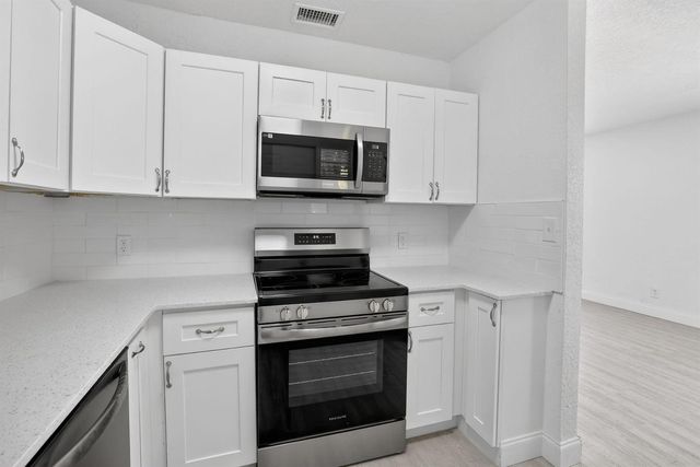 1708 NW 8th Avenue, Fort Lauderdale, FL 33311