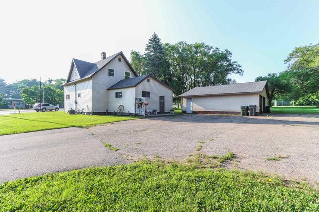 1404 CHURCHILL STREET, Waupaca, WI 54981