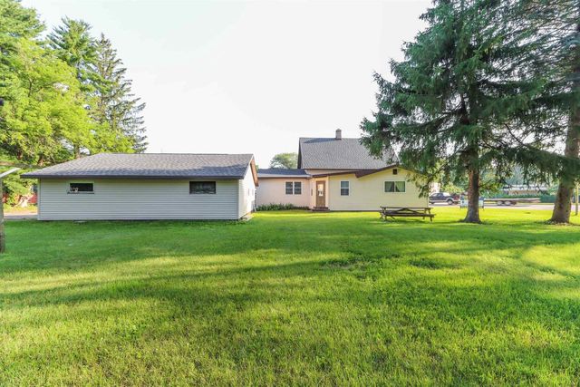 1404 CHURCHILL STREET, Waupaca, WI 54981