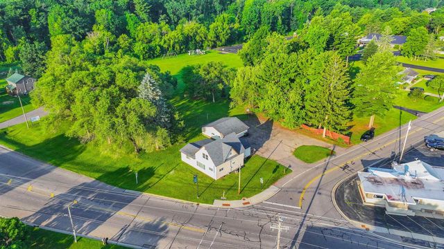 1404 CHURCHILL STREET, Waupaca, WI 54981