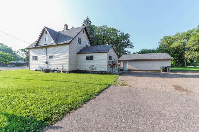 1404 CHURCHILL STREET, Waupaca, WI 54981